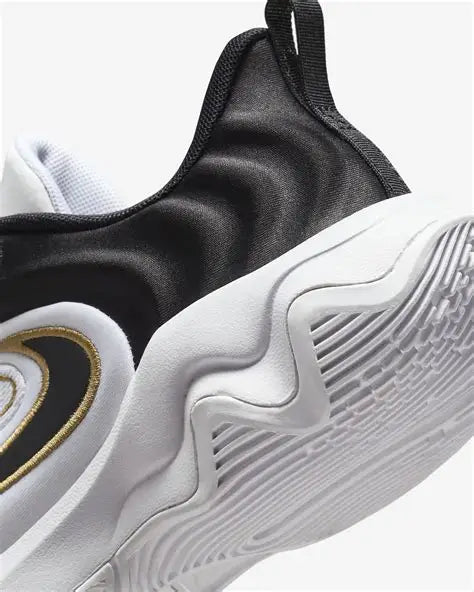 Nike Giannis Immortality 4  (MIRROR)