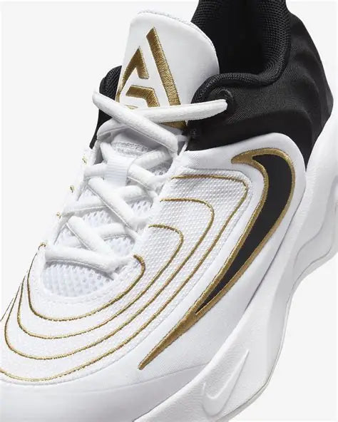 Nike Giannis Immortality 4  (MIRROR)
